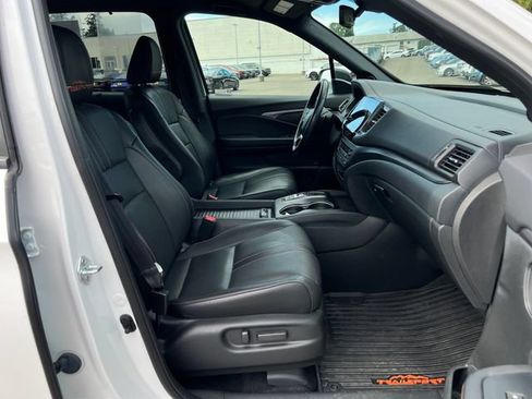 Used 2023 Honda Passport TrailSport image 9