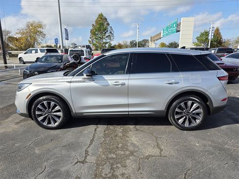 Used 2020 Lincoln Corsair Reserve w/ Rear Removable Package Tray image 7