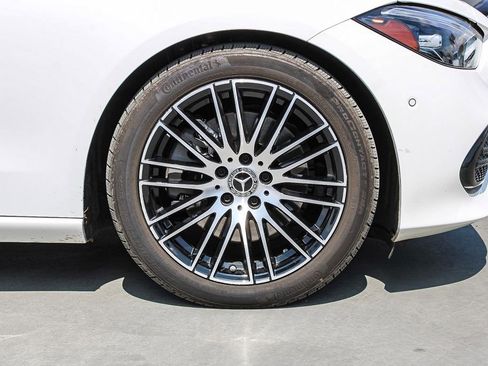 Used 2025 Mercedes-Benz C 300 4MATIC Sedan image 11