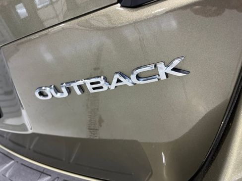 Used 2024 Subaru Outback Premium AWD/4WD image 38