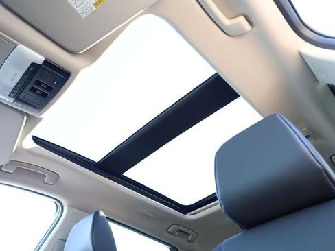 New 2026 Nissan Rogue SV FWD image 9