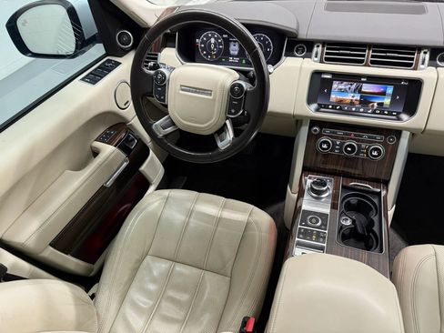 Used 2017 Land Rover Range Rover HSE image 31