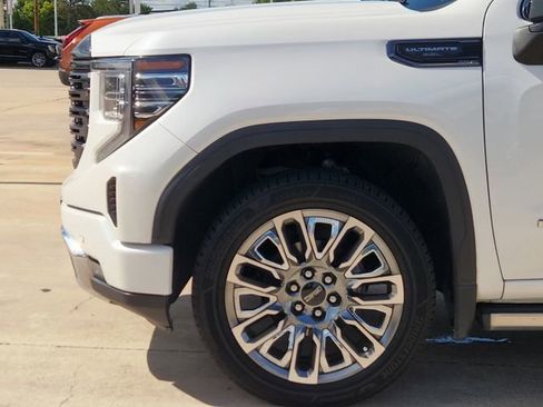 Used 2023 GMC Sierra 1500 Denali Ultimate AWD/4WD image 8