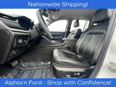 Used 2023 Jeep Grand Cherokee Limited AWD/4WD image 28