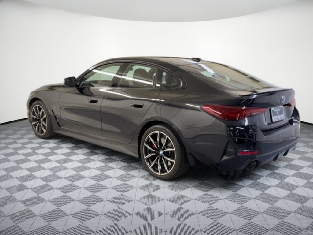 Used 2026 BMW 430i w/ M Sport Package RWD image 3