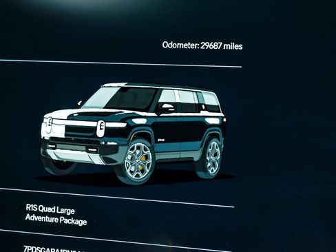 Used 2024 Rivian R1S Adventure AWD/4WD image 25
