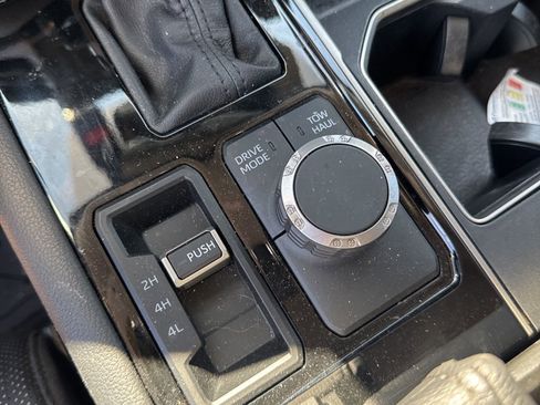 Used 2023 Toyota Tundra Limited image 11