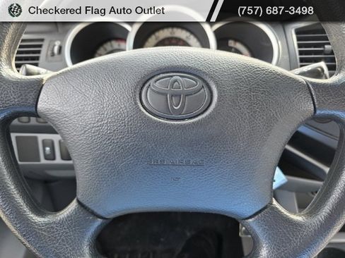 Used 2011 Toyota Tacoma 4x4 Regular Cab image 13