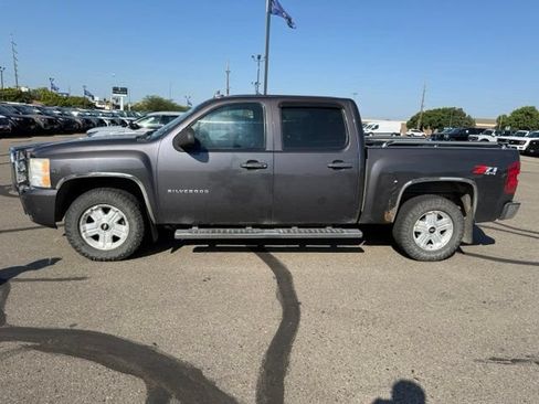 Used 2011 Chevrolet Silverado 1500 LT w/ All-Star Edition AWD/4WD image 7