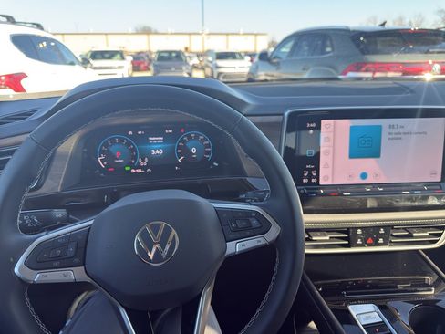 New 2026 Volkswagen Atlas SE FWD image 15