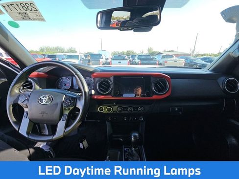 Used 2019 Toyota Tacoma TRD Off-Road AWD/4WD image 18