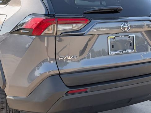 Used 2025 Toyota RAV4 XLE FWD image 7