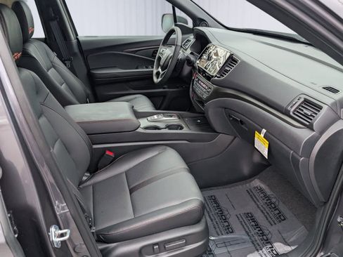 Certified 2025 Honda Ridgeline TrailSport+ image 8