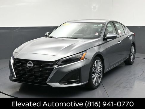 Certified 2025 Nissan Altima 2.5 SL FWD image 3