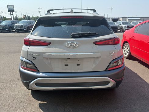 Used 2022 Hyundai Kona Limited AWD/4WD image 4