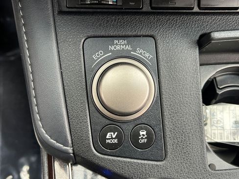 Used 2018 Lexus ES 300h 300h image 28