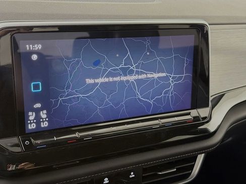 Used 2025 Volkswagen Atlas Cross Sport SE image 17