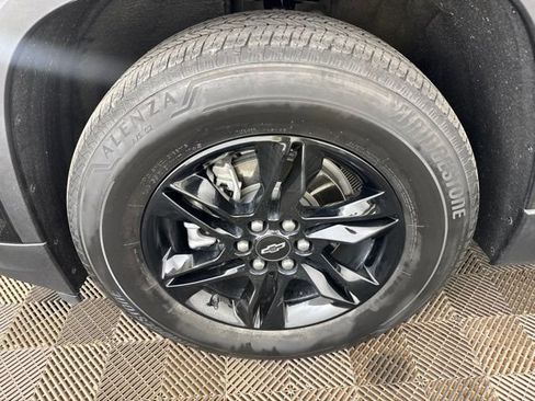 Used 2023 Chevrolet Traverse LS w/ Midnight/Sport Edition AWD/4WD image 34