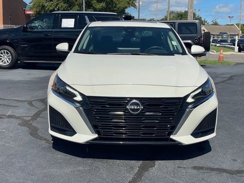 Used 2024 Nissan Altima 2.5 SL image 2