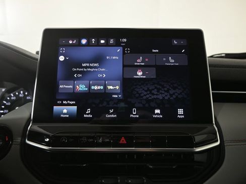 Used 2022 Jeep Compass Limited AWD/4WD image 28
