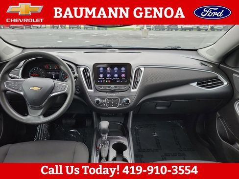 Used 2024 Chevrolet Malibu LT FWD image 17