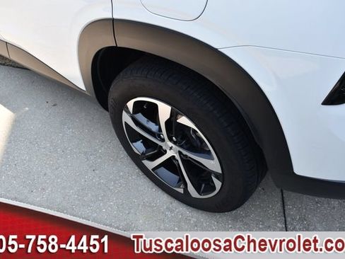 Used 2024 Chevrolet Trax RS w/ Driver Confidence Package FWD image 13