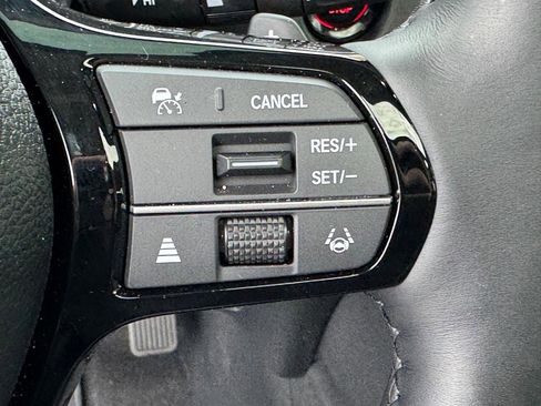 Certified 2025 Honda Pilot Elite image 23