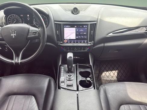 Used 2022 Maserati Levante GT AWD/4WD image 7