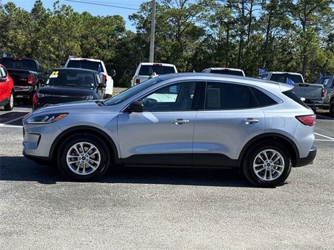 Certified 2022 Ford Escape SE image 7