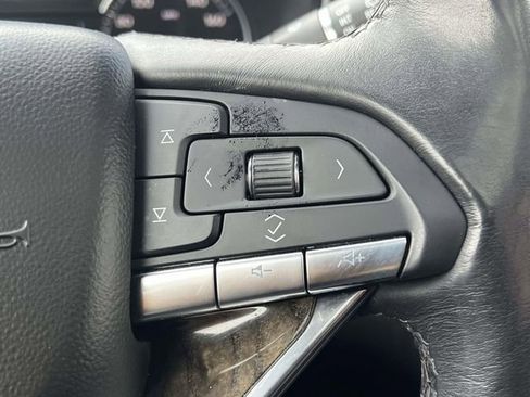 Used 2023 Cadillac XT6 Premium Luxury image 15