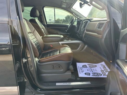 Used 2018 Nissan Titan Platinum Reserve w/ Platinum Utility Package image 17