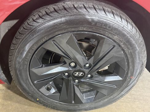 Used 2023 Hyundai Elantra SEL FWD image 28
