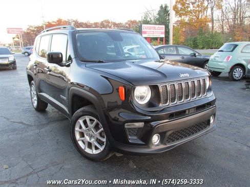 Used 2019 Jeep Renegade Latitude w/ Cold Weather Group image 2