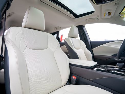 Used 2024 Lexus RX 350h w/ Accessory Package (K3) image 18