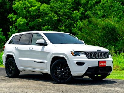 Used 2020 Jeep Grand Cherokee Altitude