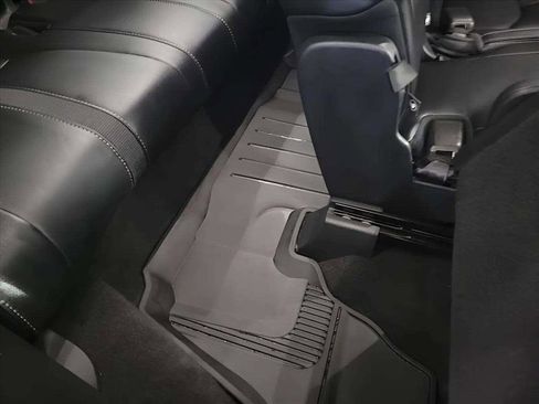 Used 2024 Honda Pilot Touring image 33