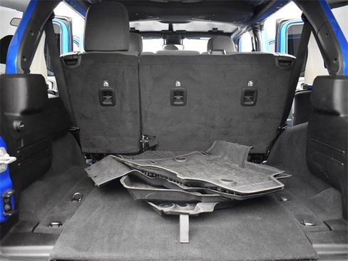 Used 2024 Jeep Wrangler Sport S image 7