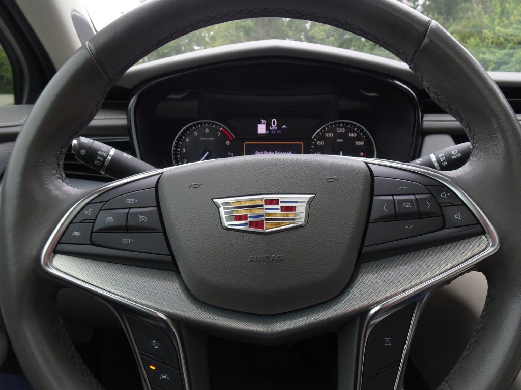 Certified 2022 Cadillac XT5 Premium Luxury FWD image 19