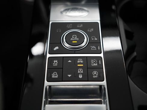 Used 2018 Land Rover Discovery HSE Luxury AWD/4WD image 23