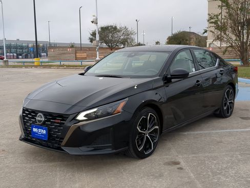 Used 2024 Nissan Altima 2.5 SR image 9