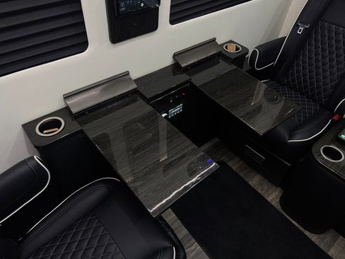 Used 2024 Mercedes-Benz Sprinter 3500 image 46