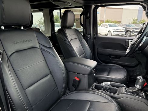 Used 2022 Jeep Wrangler Unlimited Sahara w/ Cold Weather Group image 22