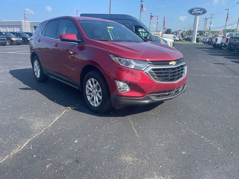 Used 2020 Chevrolet Equinox LT w/ Driver Convenience Package AWD/4WD image 3