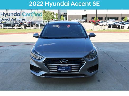 Certified 2022 Hyundai Accent SE FWD image 3