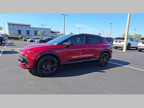 New 2026 Chevrolet Equinox EV RS image 17