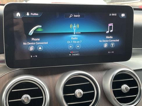 Certified 2022 Mercedes-Benz GLC 300 4MATIC w/ Premium Package Lite image 33