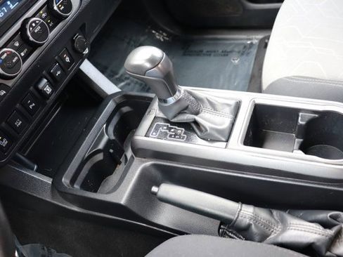 Used 2023 Toyota Tacoma TRD Off-Road w/ Technology Package AWD/4WD image 16