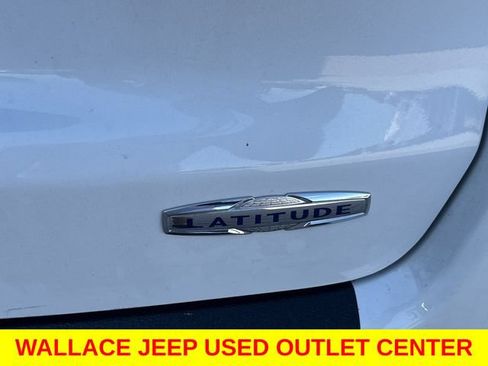 Used 2025 Jeep Compass Latitude AWD/4WD image 10
