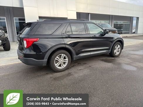 Used 2020 Ford Explorer XLT w/ Comfort Package image 5