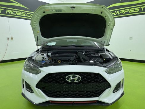 Used 2020 Hyundai Veloster Turbo image 4